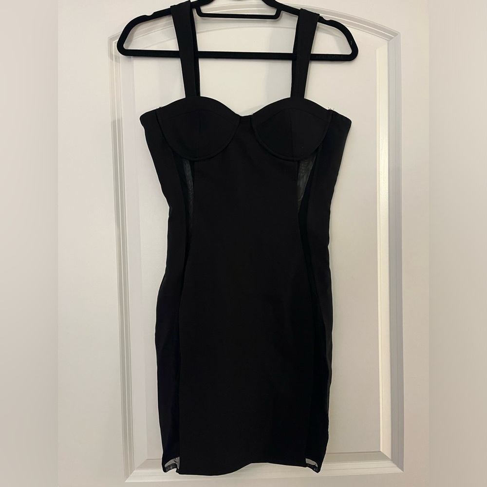 Quil Sexy black dress size small